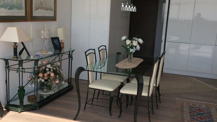 Penthouse-Wohnung mit 3 Schlafzimmern, 2 Bädern, Dachterrasse und Meerblick im exklusivem Golfresort Las Colinas