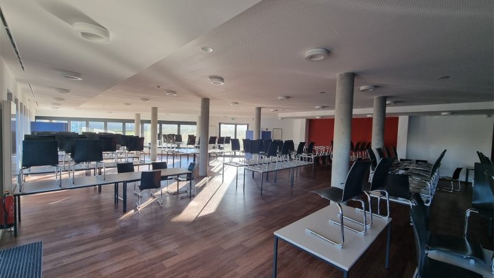 Gastronomie, Events oder Schulungen im modernen Bürotower bei Rendsburg! OTTO STÖBEN!