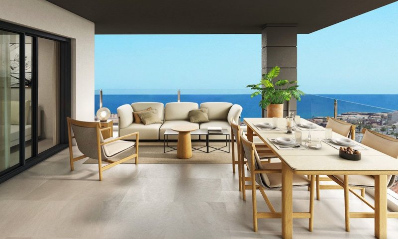 Penthouse-Wohnungen mit 3 Schlafzimmern, 2 Bädern, Vorinstallation Klimaanlage, Kfz-Stellplatz und Gemeinschaftspool nur 700 m vom Strand