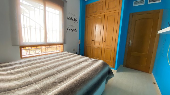 Attraktives und gepflegtes Landhaus mit 4 Schlafzimmern und 3 Bädern