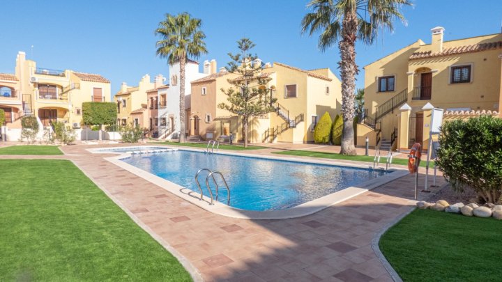 Attraktive Villa im Ibiza Style in bester Lage