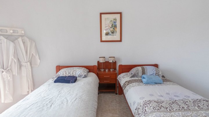 Attraktive freistehende Villa mit Sommerhaus 