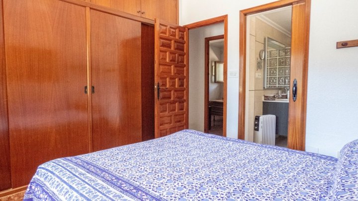 Attraktive Ebenerdige Villa mit 268 m² Wohnfläche auf 800 m² Grundstück 