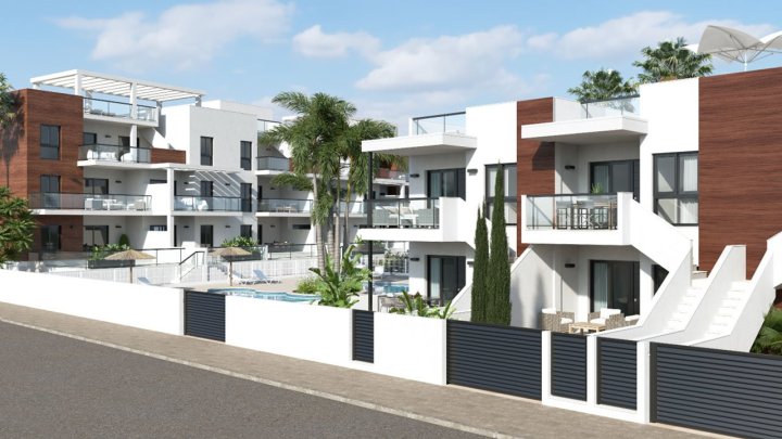 Moderne Penthouse-Wohnungen mit 2 Schlafzimmern, 2 Bädern, Dachterrasse und Gemeinschaftspool nur 300 m vom Strand