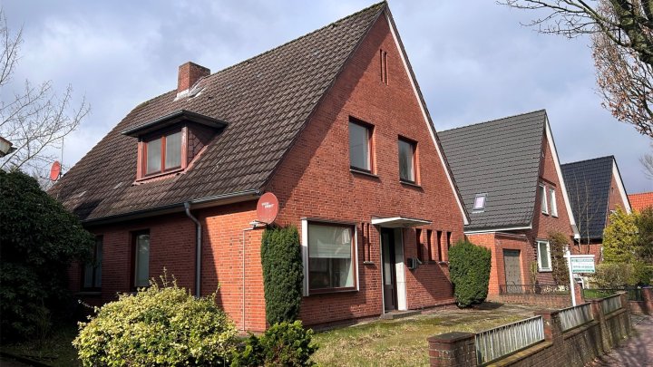 Lebens- und Arbeitsraum in einem: Ihr Haus in Heide!