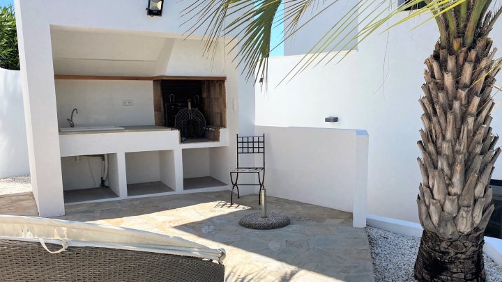 Exquisites Haus mit Pool, Meerblick und Aufzug