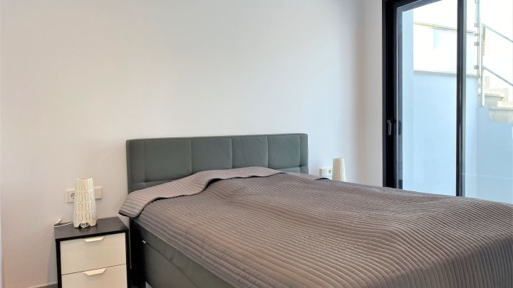 Exquisites Haus mit Pool, Meerblick und Aufzug