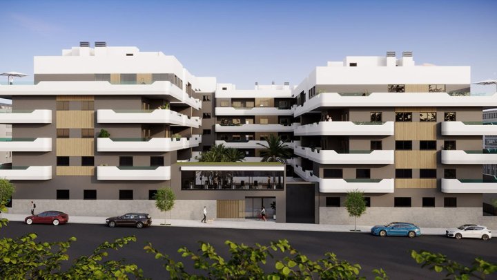 Penthouse-Wohnungen mit 2 Schlafzimmern, 2 Bädern, Dachterrasse, Vorinstallation Klimaanlage und Gemeinschaftspool nur 1 km vom Strand