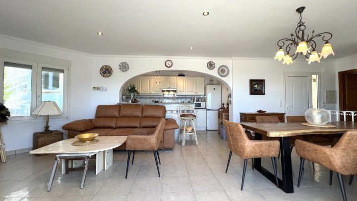 Top gepflegte Villa mit herrlicher Meersicht und vielen Extras in Denia am Montgo