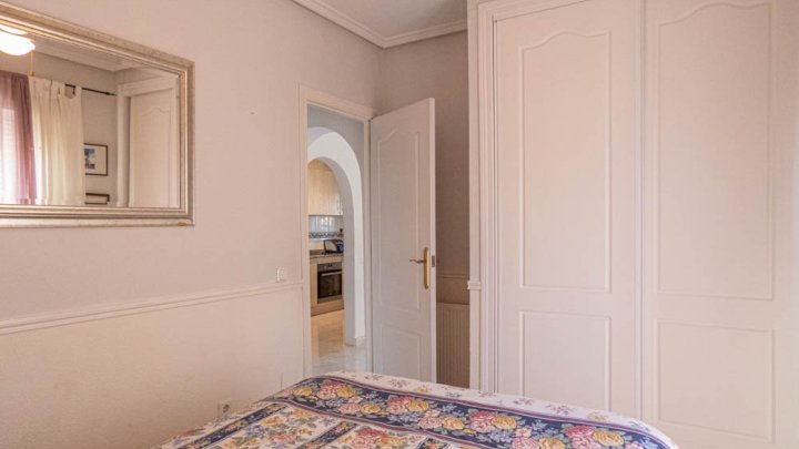 Wunderschöne Villa mit 5 Schlafzimmern, 5 Bädern, Gästeappartement und Privatpool