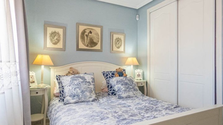 Wunderschöne Villa mit 5 Schlafzimmern, 5 Bädern, Gästeappartement und Privatpool