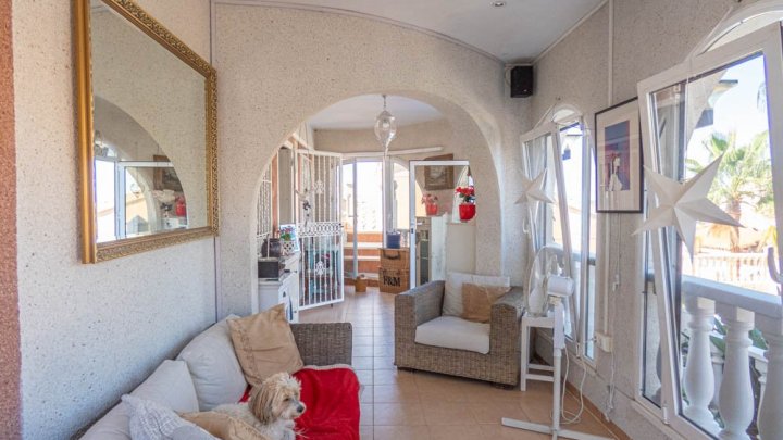 Wunderschöne Villa mit 5 Schlafzimmern, 5 Bädern, Gästeappartement und Privatpool
