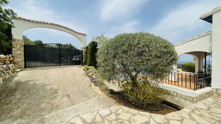 Sehr gepflegte Villa mit Meerblick, Pool und Gästebereich am Monte Pego