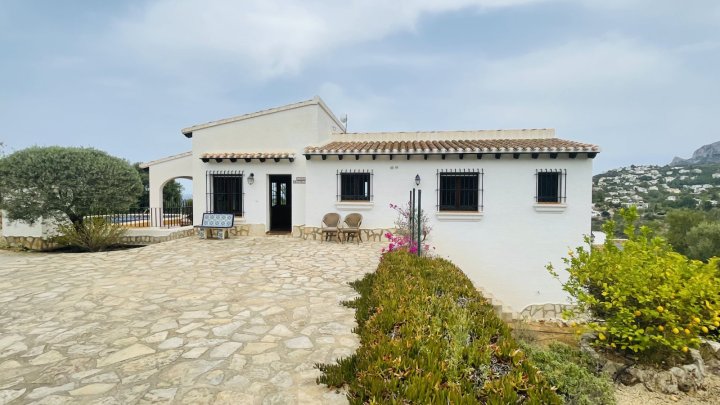 Sehr gepflegte Villa mit Meerblick, Pool und Gästebereich am Monte Pego