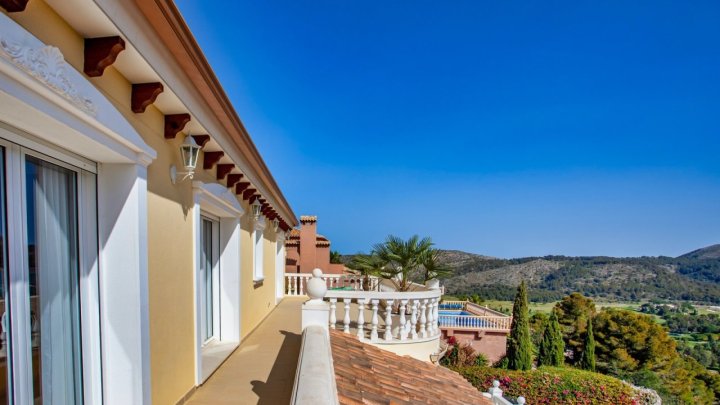 Einzigartige Villa neben dem La Sella Golf Resort mit freiem Blick und in perfektem Zustand