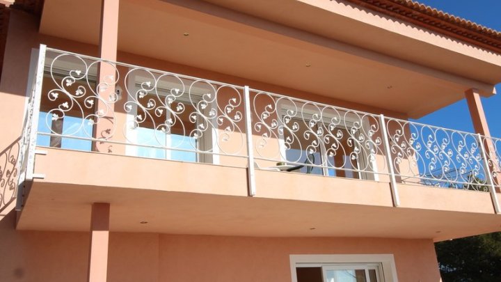 Schöne und sehr geräumige Villa, mit weitem Blick auf Calpe und den berühmten Ifach-Felsen