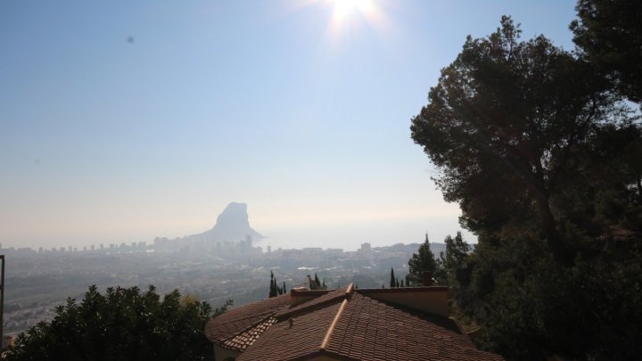 Schöne und sehr geräumige Villa, mit weitem Blick auf Calpe und den berühmten Ifach-Felsen