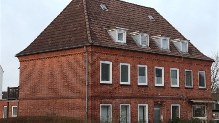 Kiel Hassee: Mehrfamilienhaus in guter Ecklage! OTTO STÖBEN!