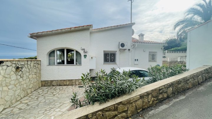 Villa mit super Meerblick, Einliegerwohnung, Garage, Heizung und vielem mehr