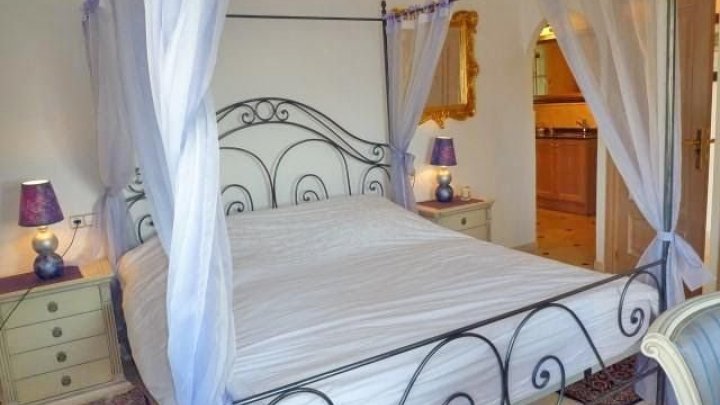 Fantastische Villa mit Meerblick, 5 Schlafzimmern, 4 Bädern, Privatpool und Garage