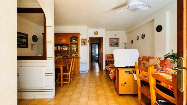 Appartement mit 3 Schlafzimmern und 1 Bad nur 50 m vom wunderschönen Sandstrand