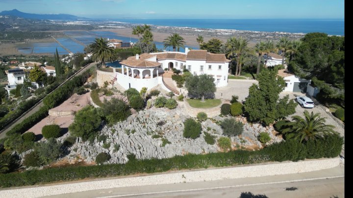 Exklusive Villa im Finca-Stil mit traumhaften Panoramablick, Pool und luxuriösem Gartenparadies am Monte Pego