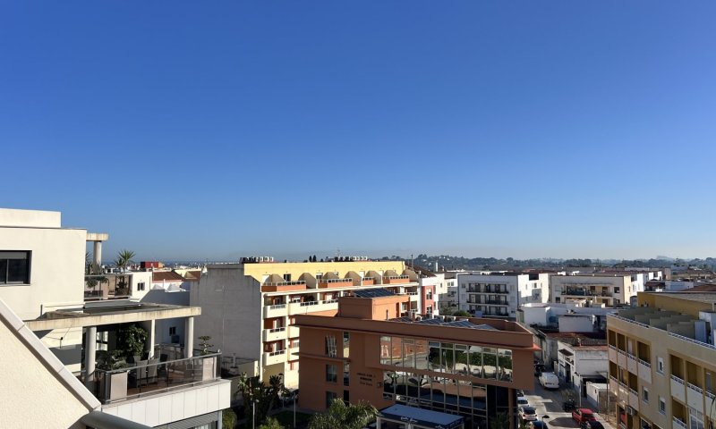 Maisonette-Penthouse mit drei Terrassen im Zentrum von Ondara