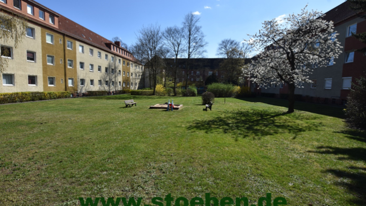 Renovierte 2,5-Zimmer-Wohnung mit Wannenbad im Hochparterre, Lübeck, St. Gertrud - OTTO STÖBEN GmbH