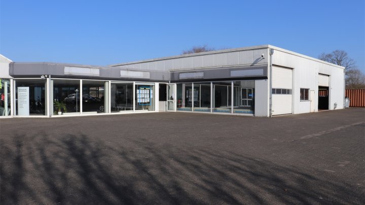 Autohaus mit Werkstatt und Ausstellungshalle! OTTO STÖBEN!