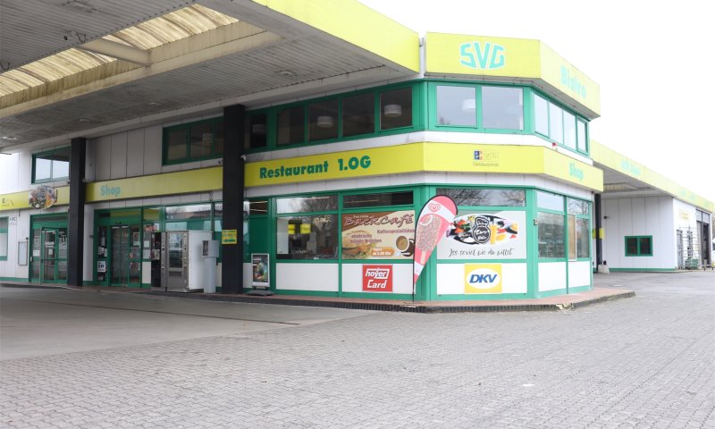 Rarity! Gastrofläche direkt über der Tankstelle! Optimal für ein Lieferservice! OTTO STÖBEN!