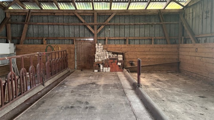 Vielseitiger Resthof mit 2 Wohneinheiten zwischen HH-Norderstedt - Neumünster OTTO STÖBEN GmbH