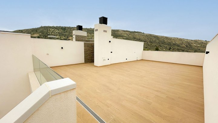 Obergeschoss-Wohnungen mit 3 Schlafzimmern, 2 Bädern, Dachterrasse, Klimaanlage und Gemeinschaftspool in der wunderschönen Golfanlage La Finca Resort