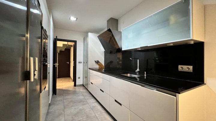 Schönes modernes Eck-Stadthaus mit 4 SZ, 2 Bäder, Garage und vielen Extras