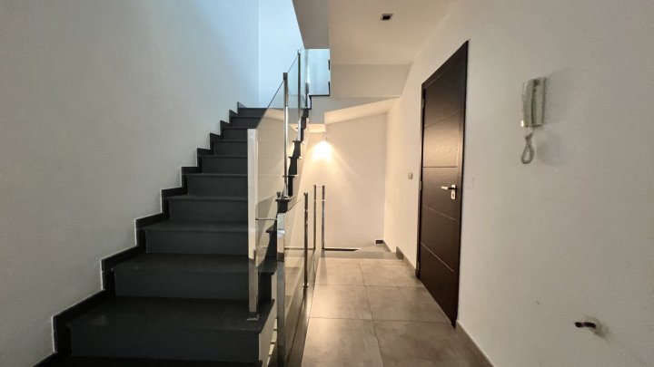 Schönes modernes Eck-Stadthaus mit 4 SZ, 2 Bäder, Garage und vielen Extras