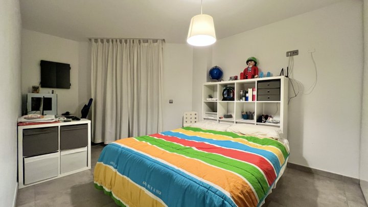 Schönes modernes Eck-Stadthaus mit 4 SZ, 2 Bäder, Garage und vielen Extras
