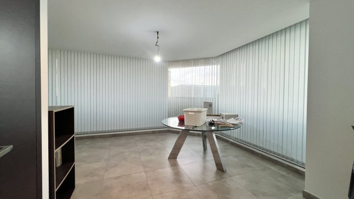 Schönes modernes Eck-Stadthaus mit 4 SZ, 2 Bäder, Garage und vielen Extras