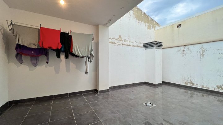 Schönes modernes Eck-Stadthaus mit 4 SZ, 2 Bäder, Garage und vielen Extras