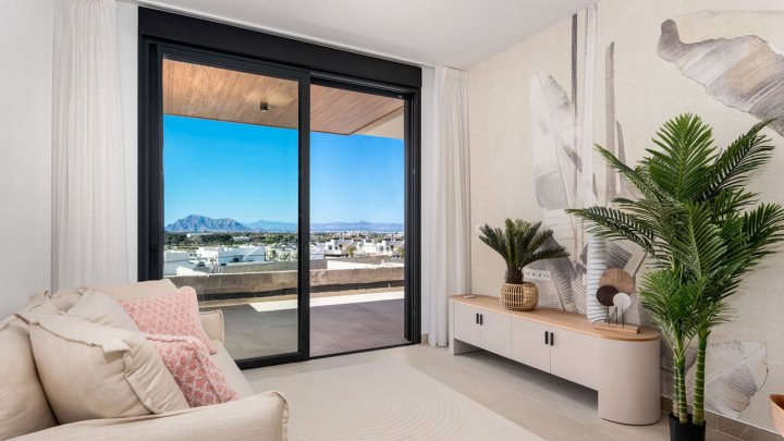 Appartements mit 4 Schlafzimmern, 2 Bädern, Einbauküchen mit Elektrogeräten und Gemeinschaftspool