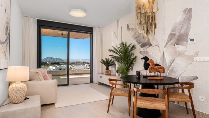 Appartements mit 4 Schlafzimmern, 2 Bädern, Einbauküchen mit Elektrogeräten und Gemeinschaftspool