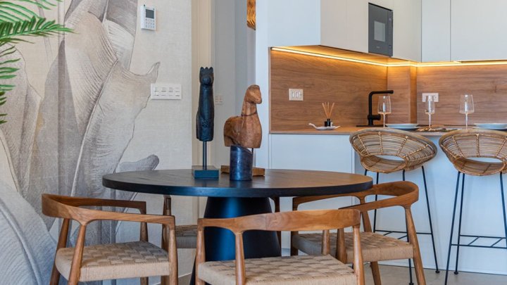 Appartements mit 4 Schlafzimmern, 2 Bädern, Einbauküchen mit Elektrogeräten und Gemeinschaftspool