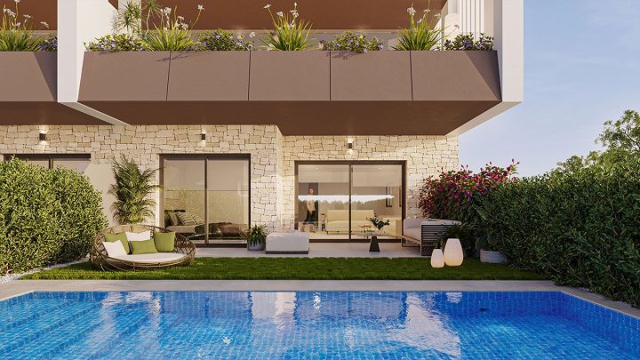 Appartements mit 3 Schlafzimmern, 3 Bädern, Fußbodenheizung in Bädern, Klimaanlage und Gemeinschaftspool nur 300 m vom Strand