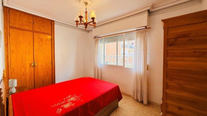 Appartement mit 2 Schlafzimmern und 1 Bad im Zentrum von La Mata nur 200 m vom Strand