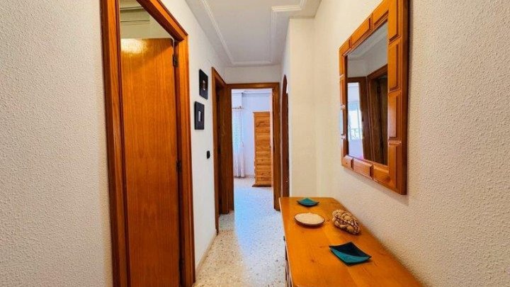 Appartement mit 2 Schlafzimmern und 1 Bad im Zentrum von La Mata nur 200 m vom Strand