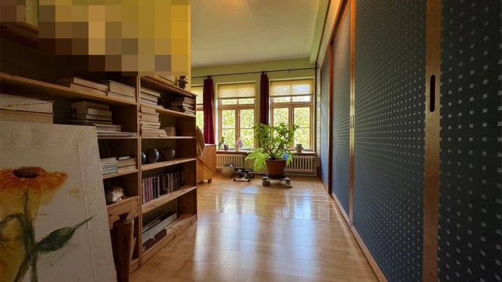 Ehemalige Dorfschule mit historischem Flair, modernem Wohnkomfort und parkähnlichem Grundstück!