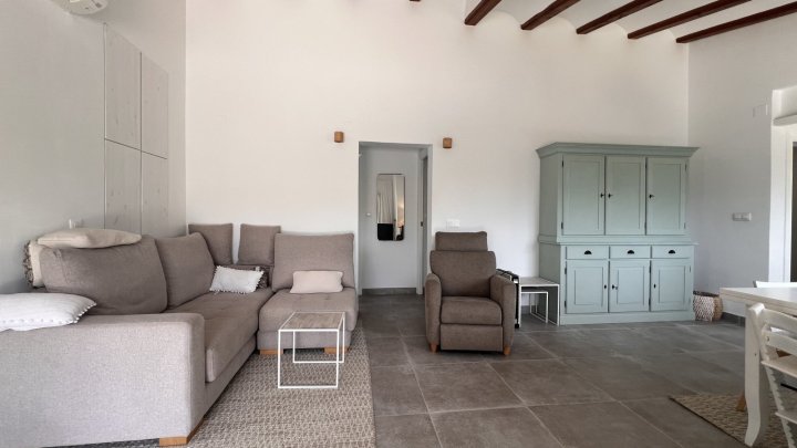 Modernisiertes Wohlfühlhaus mit Pool und Dachterrasse in der beliebten Urbanisation La Sella - Nähe Golfplatz und Meer