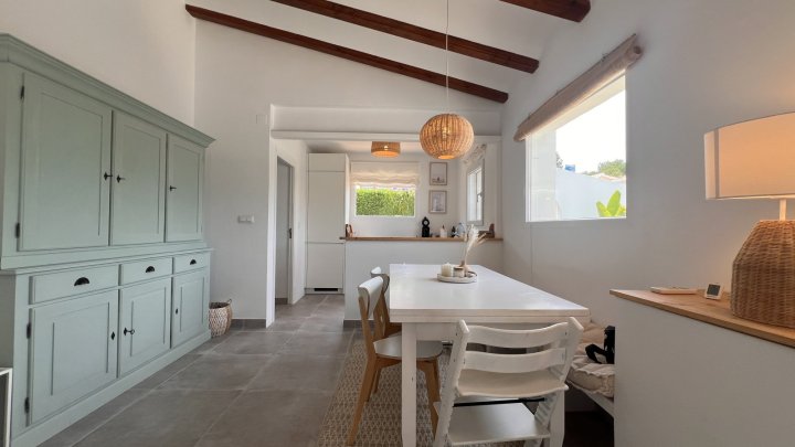 Modernisiertes Wohlfühlhaus mit Pool und Dachterrasse in der beliebten Urbanisation La Sella - Nähe Golfplatz und Meer