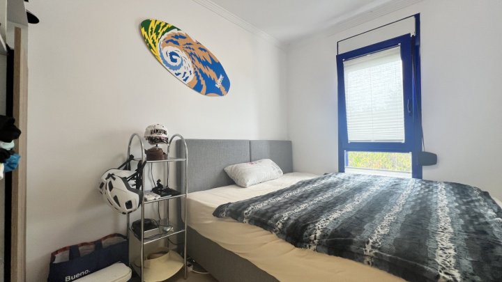 Charmante 2-Schlafzimmer-Wohnung nur 500 m vom Strand entfernt und mit Mietlizenz