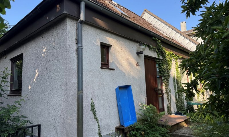 Renovierungsbedürftige Doppelhaushälfte in ruhiger Lage von Mönkeberg zu verkaufen–OTTO STÖBEN GmbH