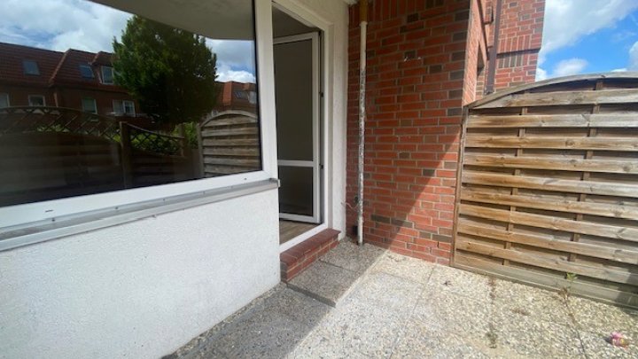 Renovierte 2,5 Zimmer Terrassenwohnung mit WBS in Brunsbüttel mit Balkon Otto Stöben GmbH