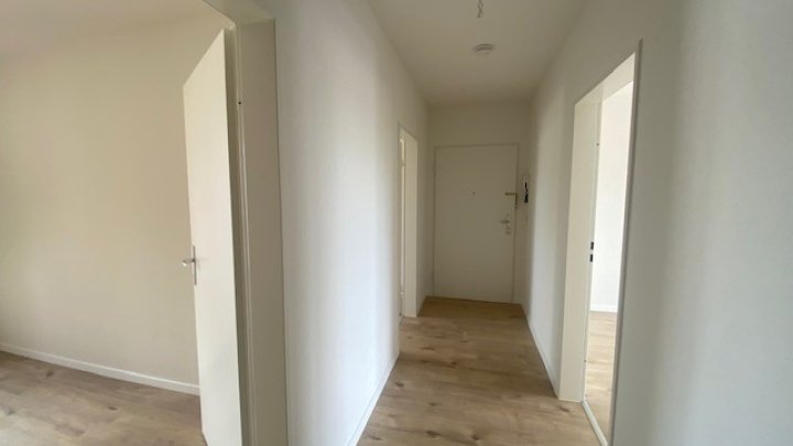 Frisch renovierte 3 Zi Wohnung + Balkon + Einbauküche !NUR WBS! OTTO STÖBEN GmbH